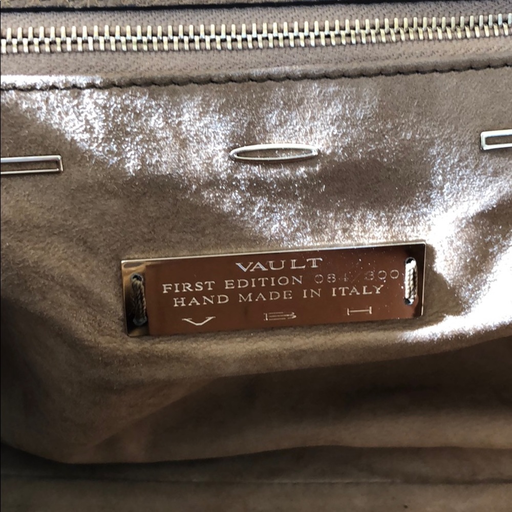 VBH beige leather satchel bag! Authentic! - Picture 8 of 8